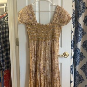 Free people casual maxi! 100% cotton. Slip underneath, very light weight.